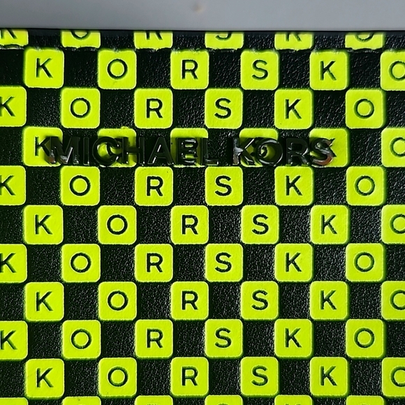 Michael Kors Neon Yellow Wallet - Picture 2 of 8